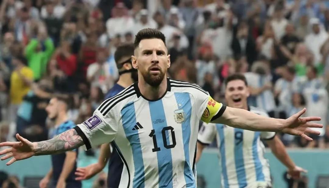 梅西阿根廷决赛失利桑切斯,梅西世界杯夺冠哭泣