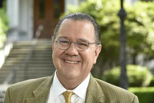 2005年她花631元购买了一块旧手表，15年后价格涨到22万