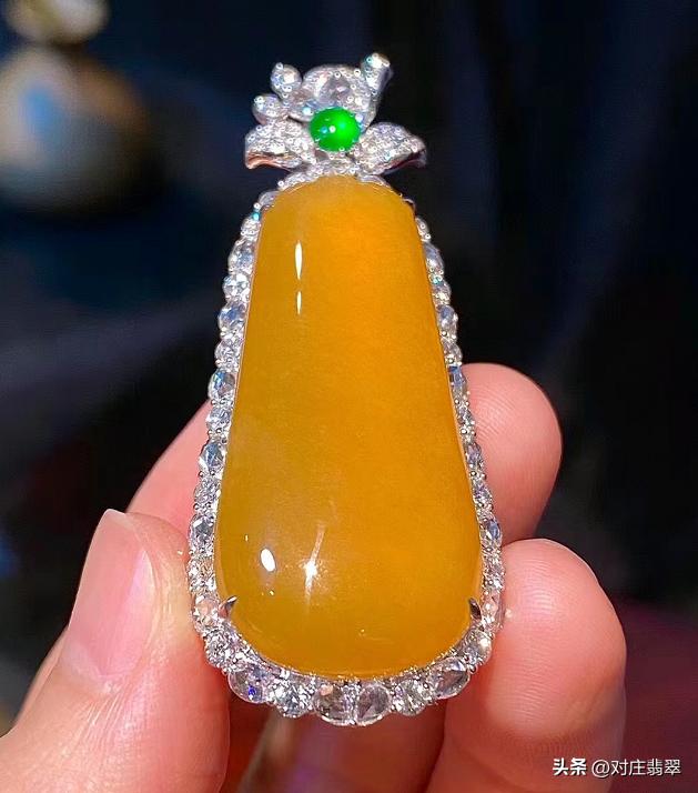 黄色翡翠原石值钱吗,黄色冰种翡翠值不值钱