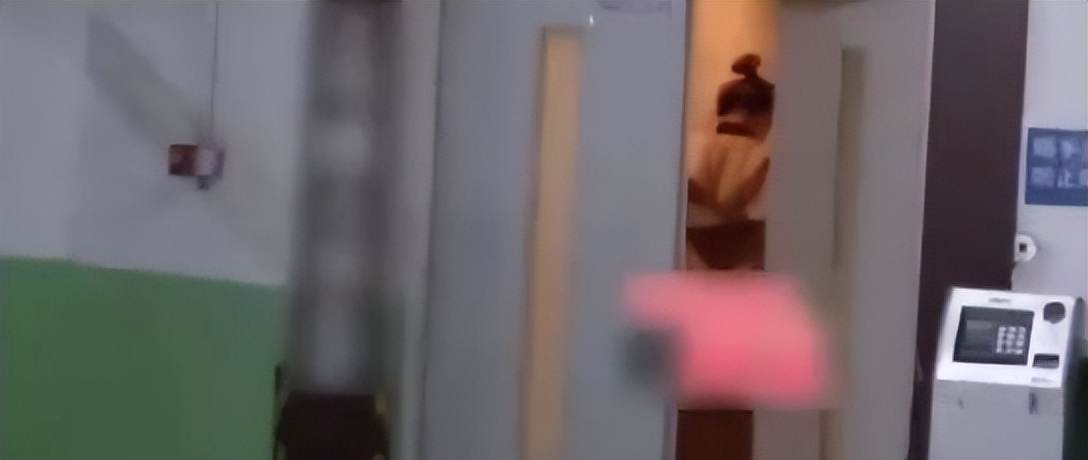 王宝强与马蓉离婚后的生活对比,王宝强离婚给马蓉分了多少钱