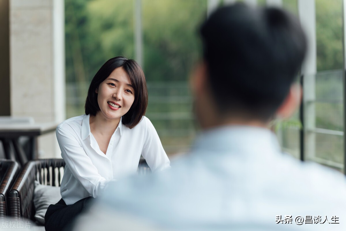 追女孩子拿好人卡好吗,追女生如何避免被发好人卡