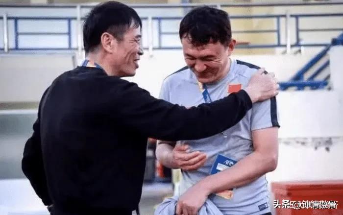 郝伟谈争议判罚,郝伟李玮锋假球