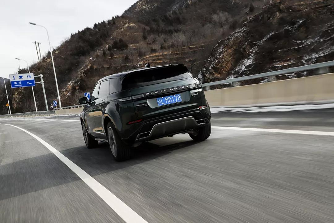 揽胜极光全系车型,路虎揽胜极光l混动三缸怎么样