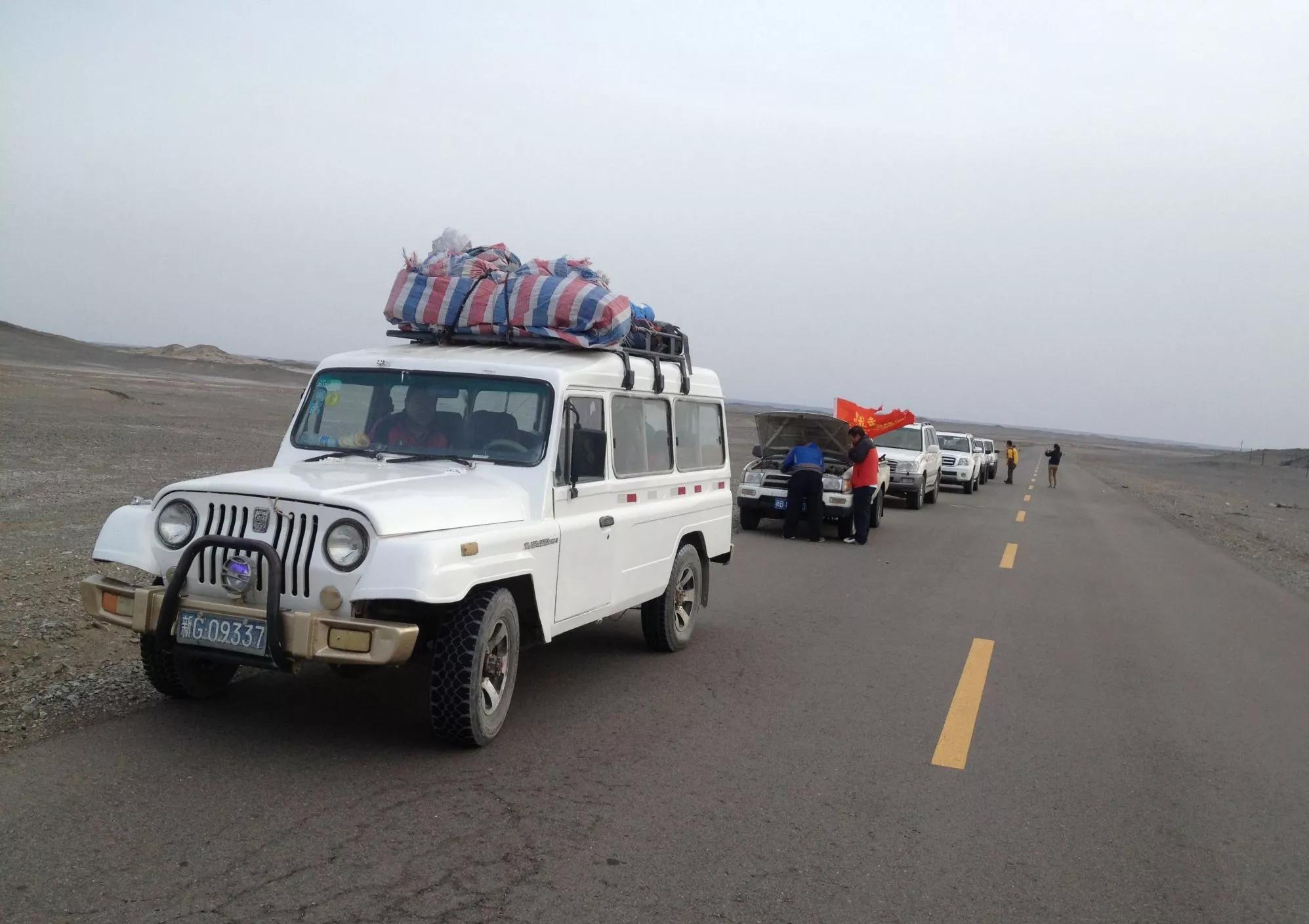 捡石头渐渐成为一种职业，挣钱吗？不少人发了