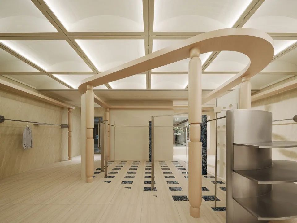 逛本土买手店，怎么跟开盲盒似的？