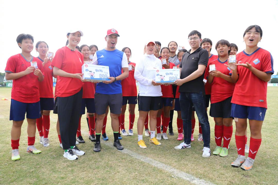 蒙牛巴黎之行青少年足球,2018年世界杯足球小将蒙牛