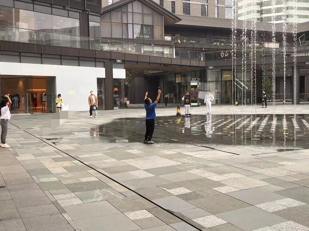 后疫情时代经济发展现状,疫情时期的成都太古里