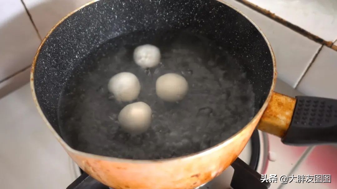 芝麻软姜糖的做法,最简单的红糖花生糖做法