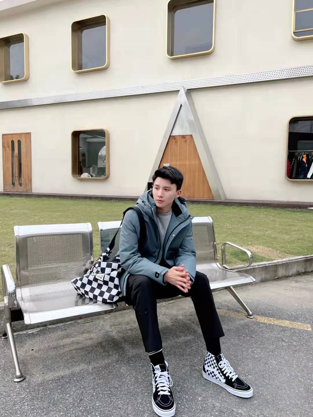 海澜之家和波司登羽绒服哪个好,海澜之家羽绒服新款正品