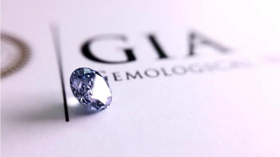 培育钻石和天然钻石区别在哪里,莫桑石和人工培育钻石的区别