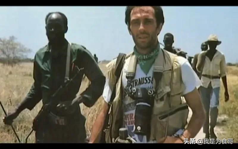 1993年他拍下一张照片火遍全球,他用一个镜子拍了惊艳的照片