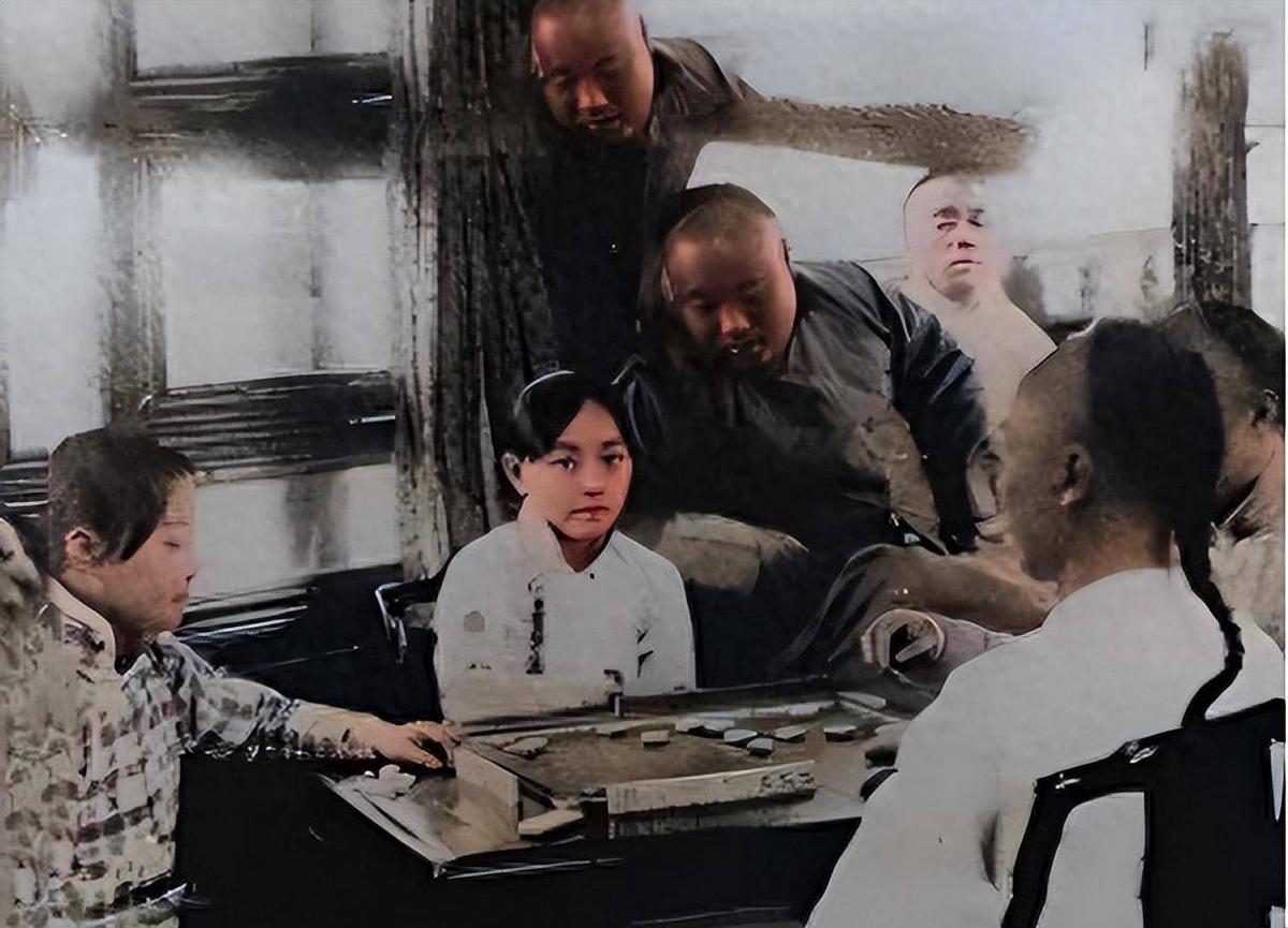 【晚清*楼青**旧影】女子丰乳肥臀，媚态撩人，风姿依旧！