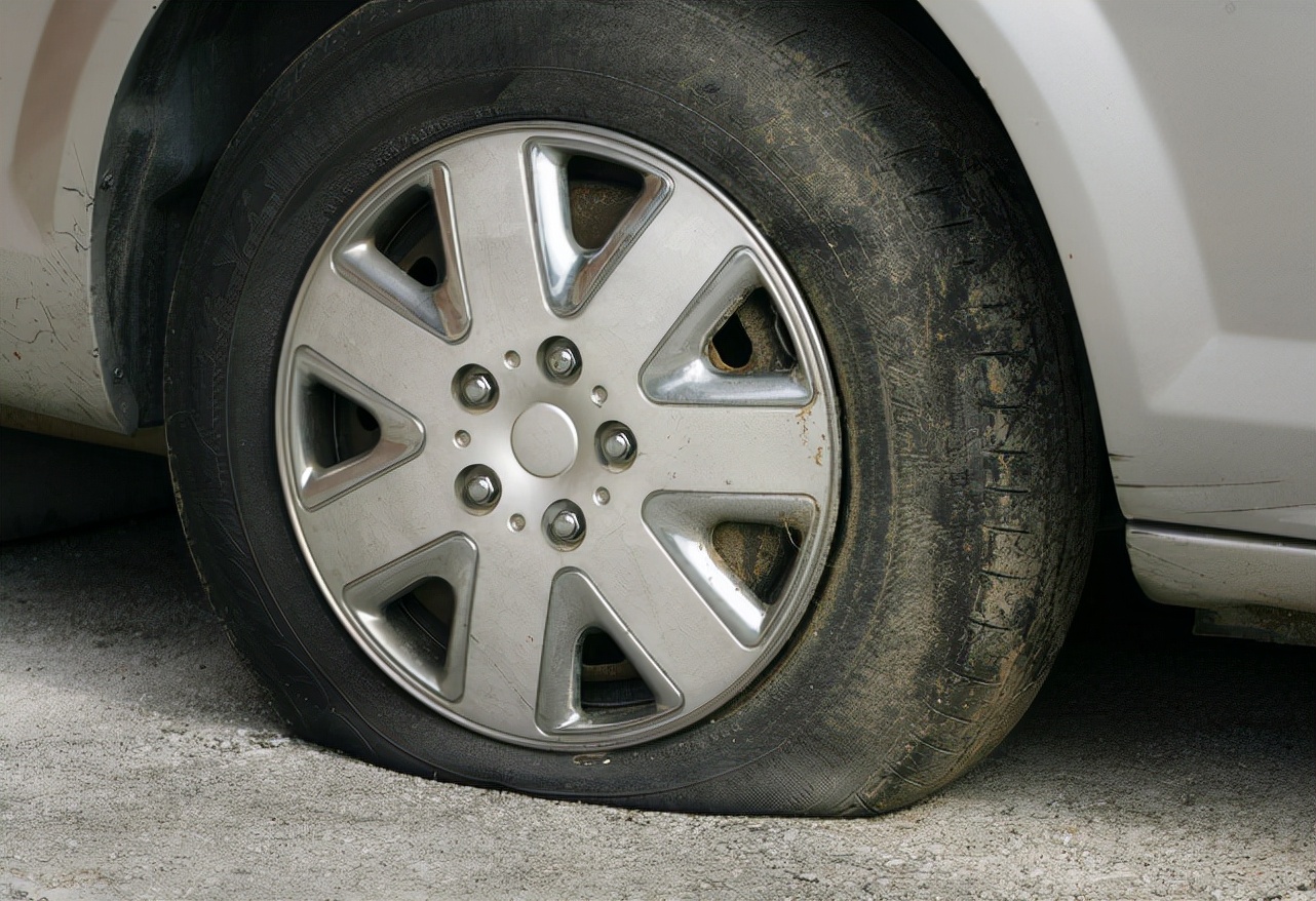 汽车胎压比建议胎压高0.2可以吗,胎压调到2.3-2.5就安全了吗