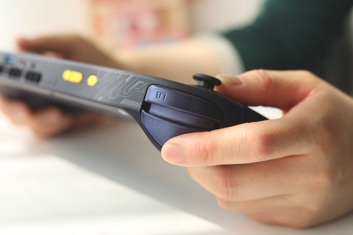 奥克掌机6800u可以玩steam吗,奥克6800u掌机比steam掌机强多少