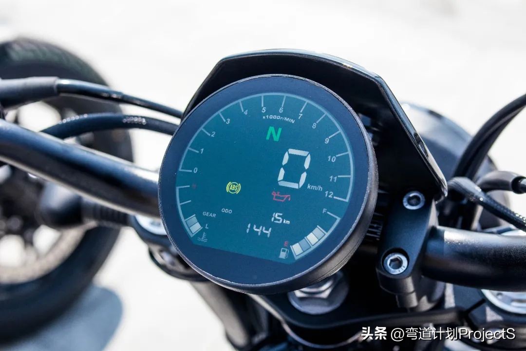 28990元起,更加接近原著,黑武士CM550上市