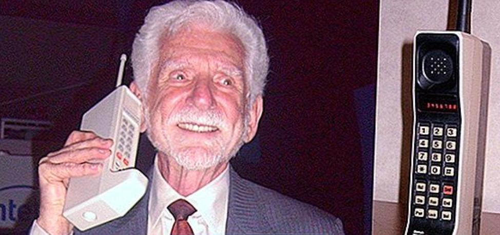 手机是耗完电再充好还是一直充好,手机电量剩了一半就充好吗