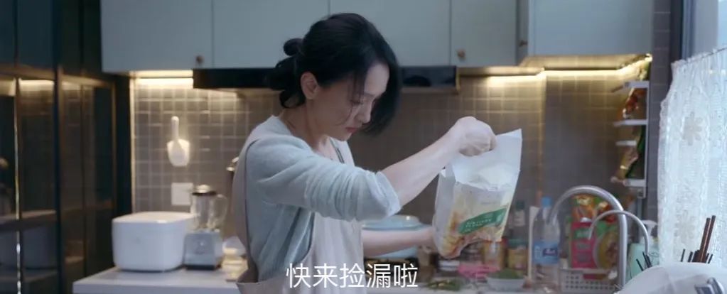 直播间卖的翡翠玉石低价的猫腻,直播间现场售卖翡翠的骗局