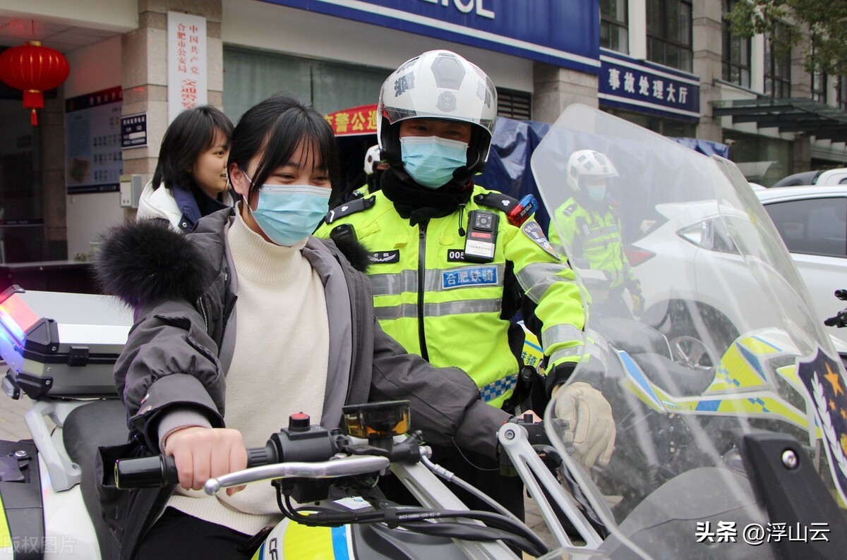 大学生暑假工在工厂里干什么工作,暑期廉价劳动力