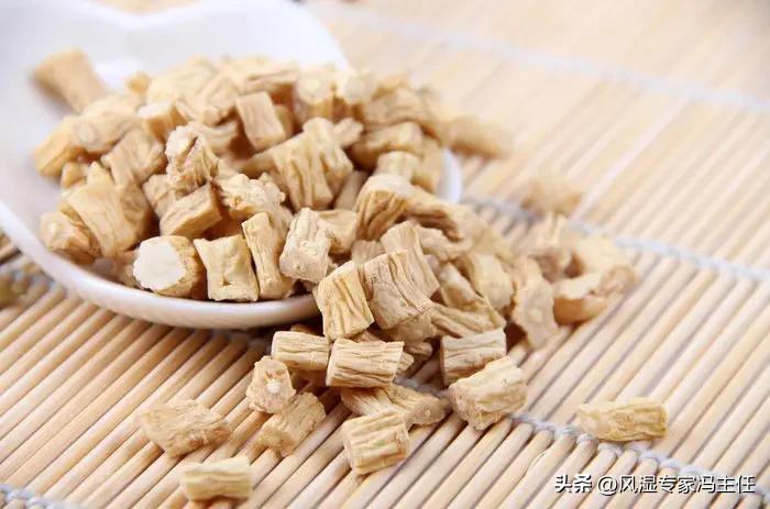 小伙强直性脊柱炎90°矫正,老中医冯兴华强直性脊柱炎