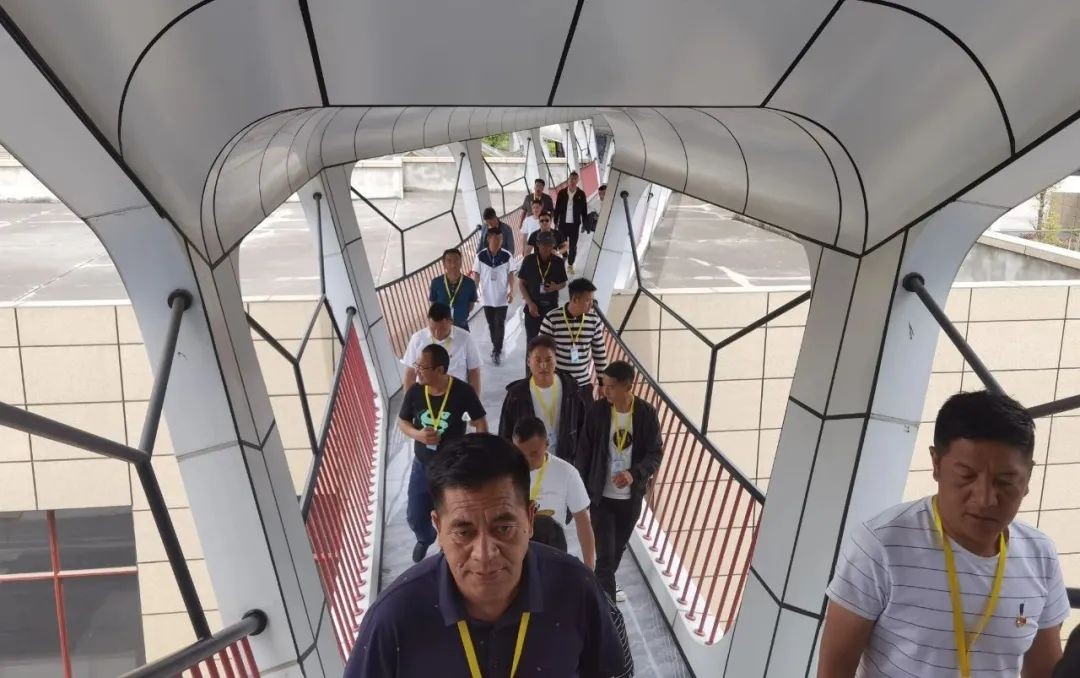 携手并进脱贫攻坚,携手乡村振兴共同富裕