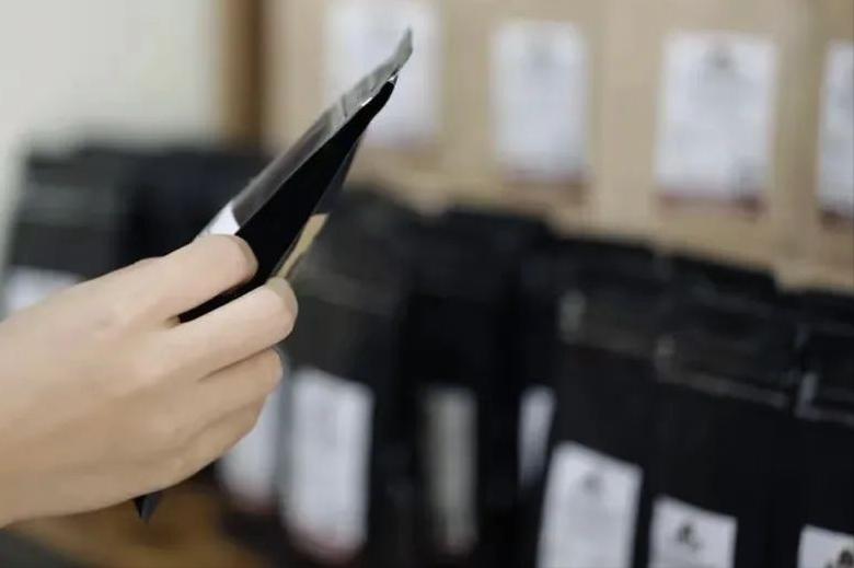 磨了的咖啡豆可以直接冲泡吗,手磨咖啡豆并冲泡的正确方法