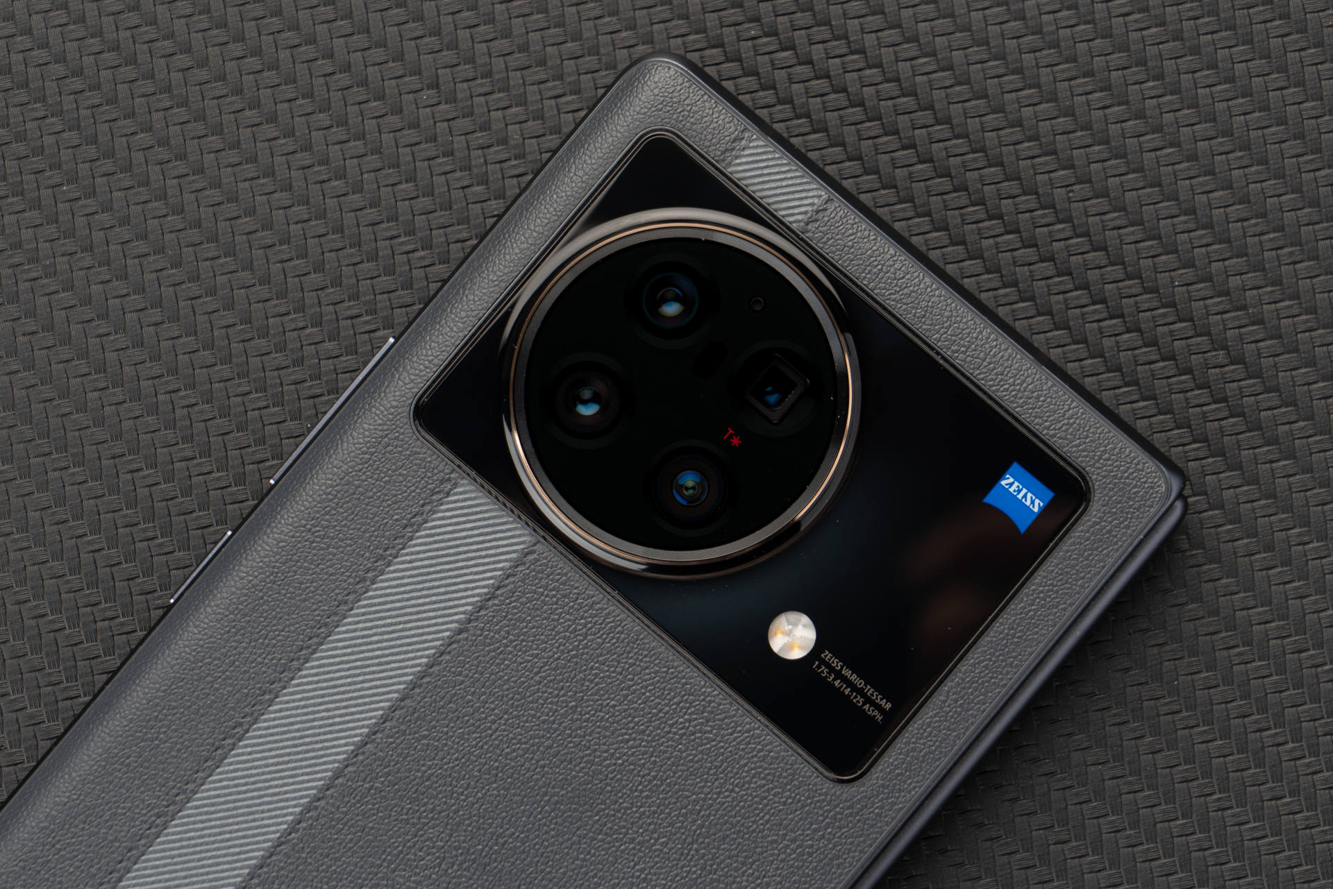 vivoxfold是不是目前最好的折叠屏,vivo折叠屏xfold功能介绍