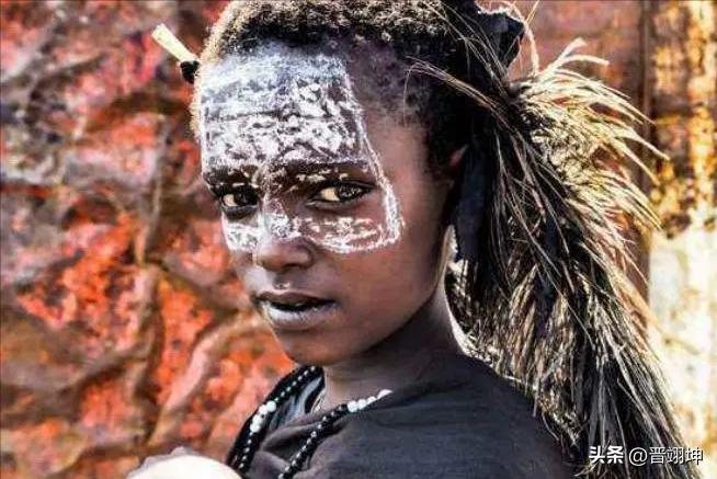 一个“纯女性”部落，没有一个男性，她们是如何繁衍的？