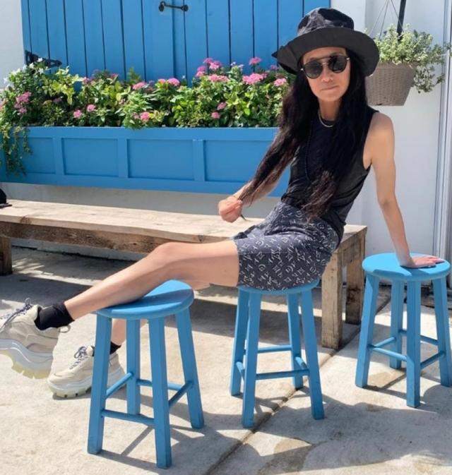 35岁奥运冠军恋上70岁的女富豪,35岁奥运冠军恋上70岁女富豪