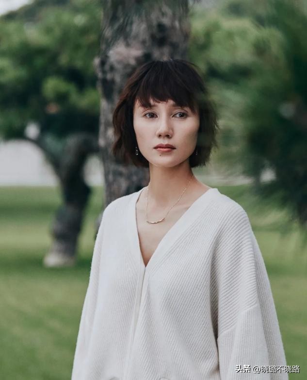 袁泉现在短发发型图片,袁泉的长发和短发照片