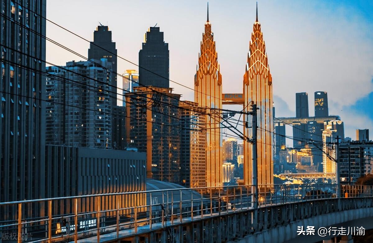 重庆地铁目前运营时间,重庆地铁运营时间解读