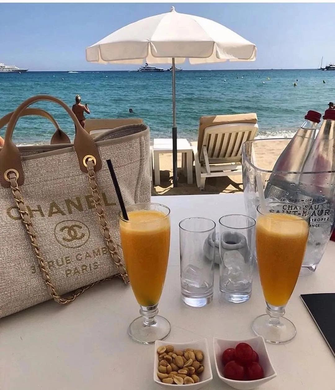 再快的跑车，也追不上渣女那颗绿我的心