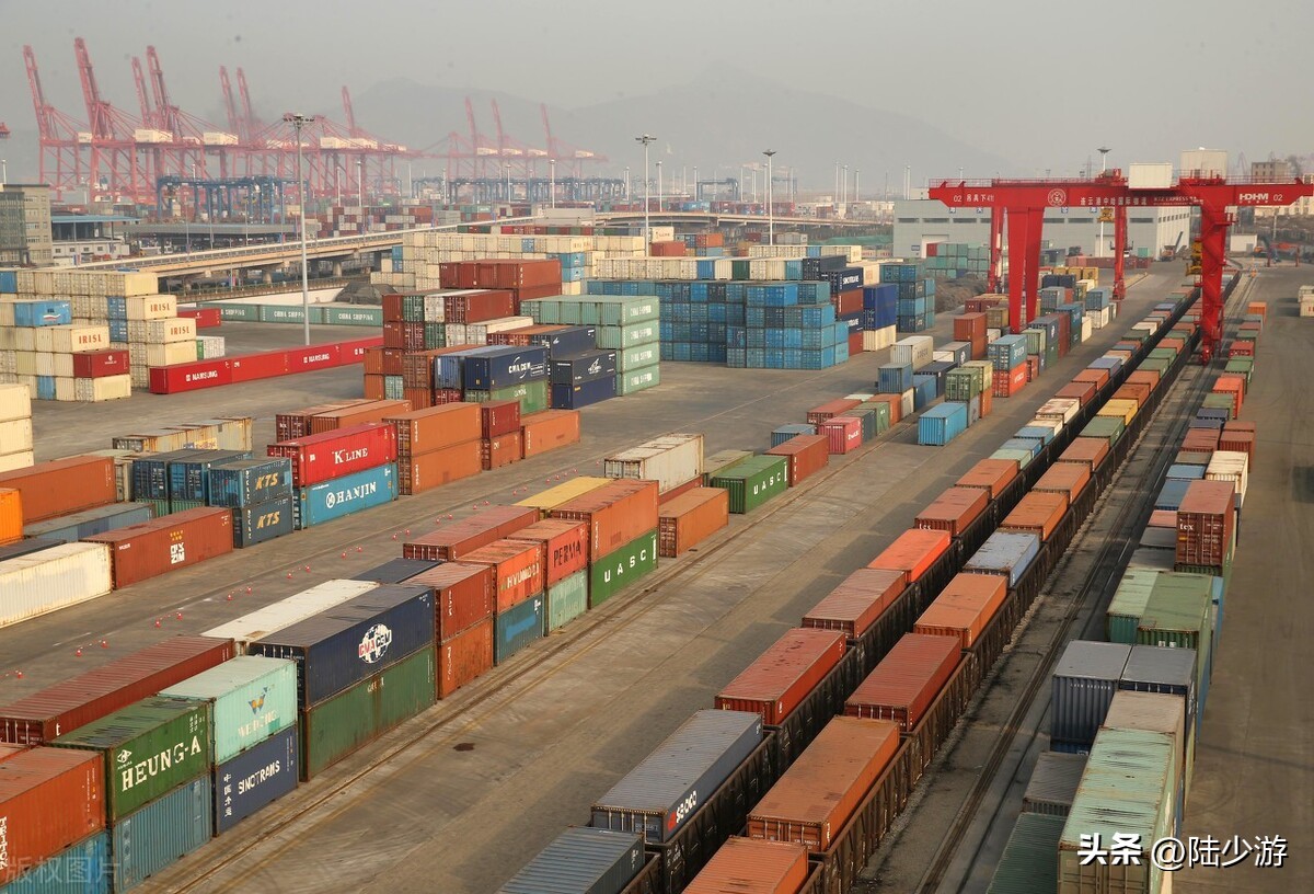 奔驰不息的“钢铁驼队”，见证了中国“朋友圈”越来越大