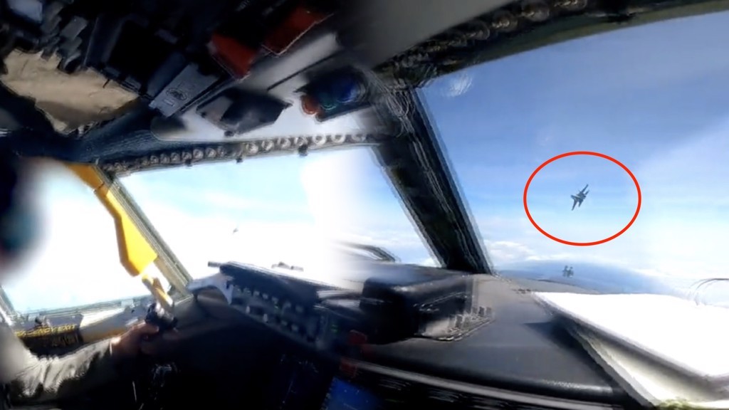 美机抵近侦察东海防空识别区,美舰机抵近侦察解放军福建演习