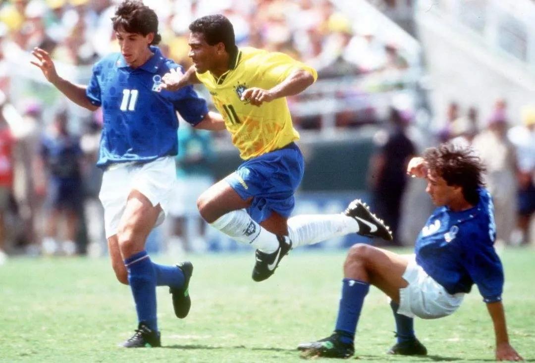 女伪球迷采访视频完整版,时隔28年女篮再夺世界杯亚军