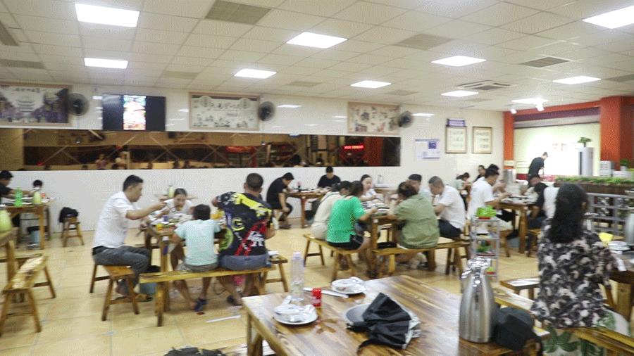 肉！肉！肉！「手撕大骨头」登陆晋江！比拳头还大