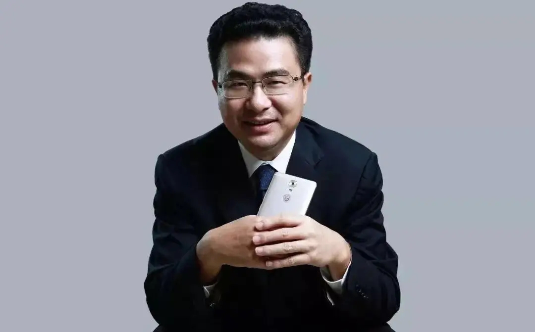 金立手机刘立荣豪赌事件：看老板是如何把500亿公司输光的？