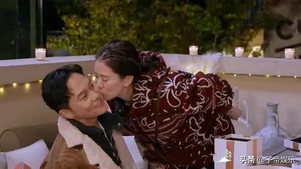 素颜做志愿者走亲民路线被讽刺有目的洗白儿子宣传造势