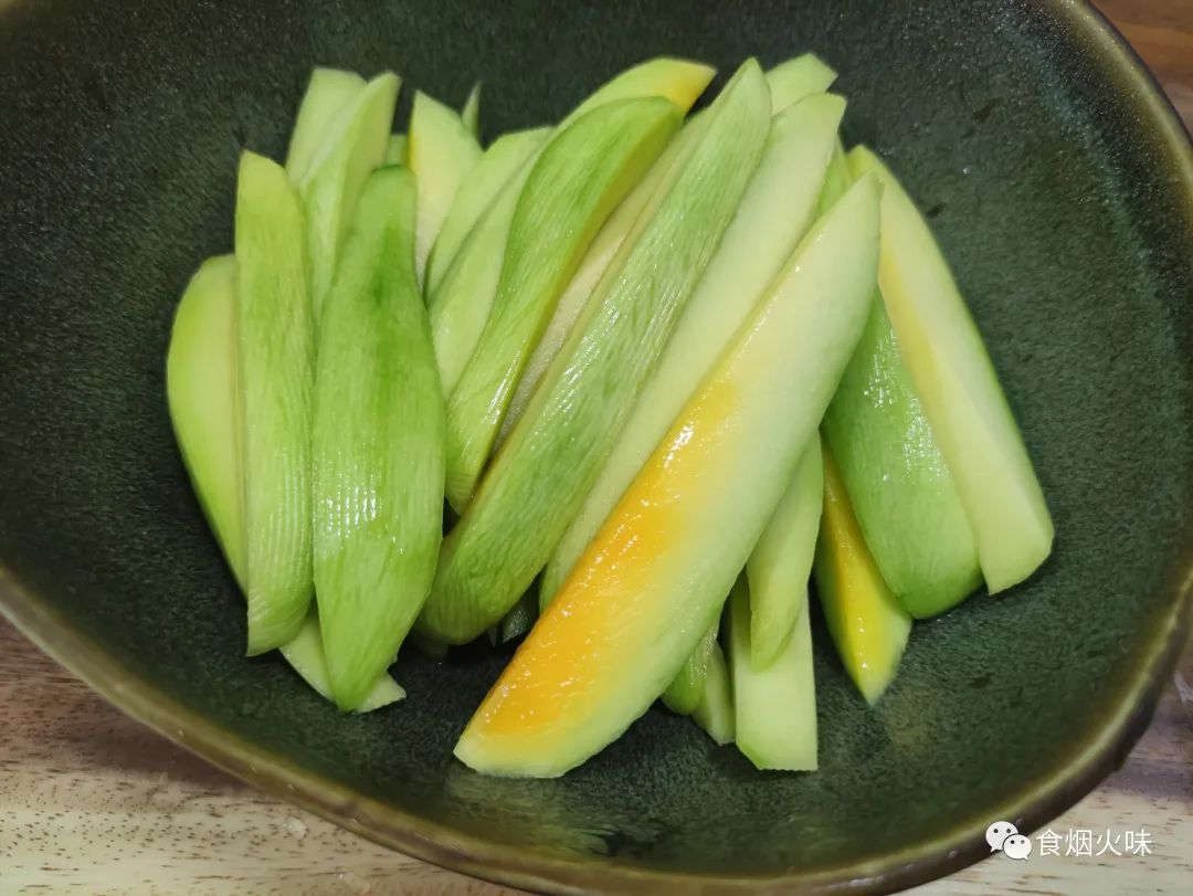 遇到它别手软，一生津止咳，二保护视力，三缓解便秘，不懂吃可惜