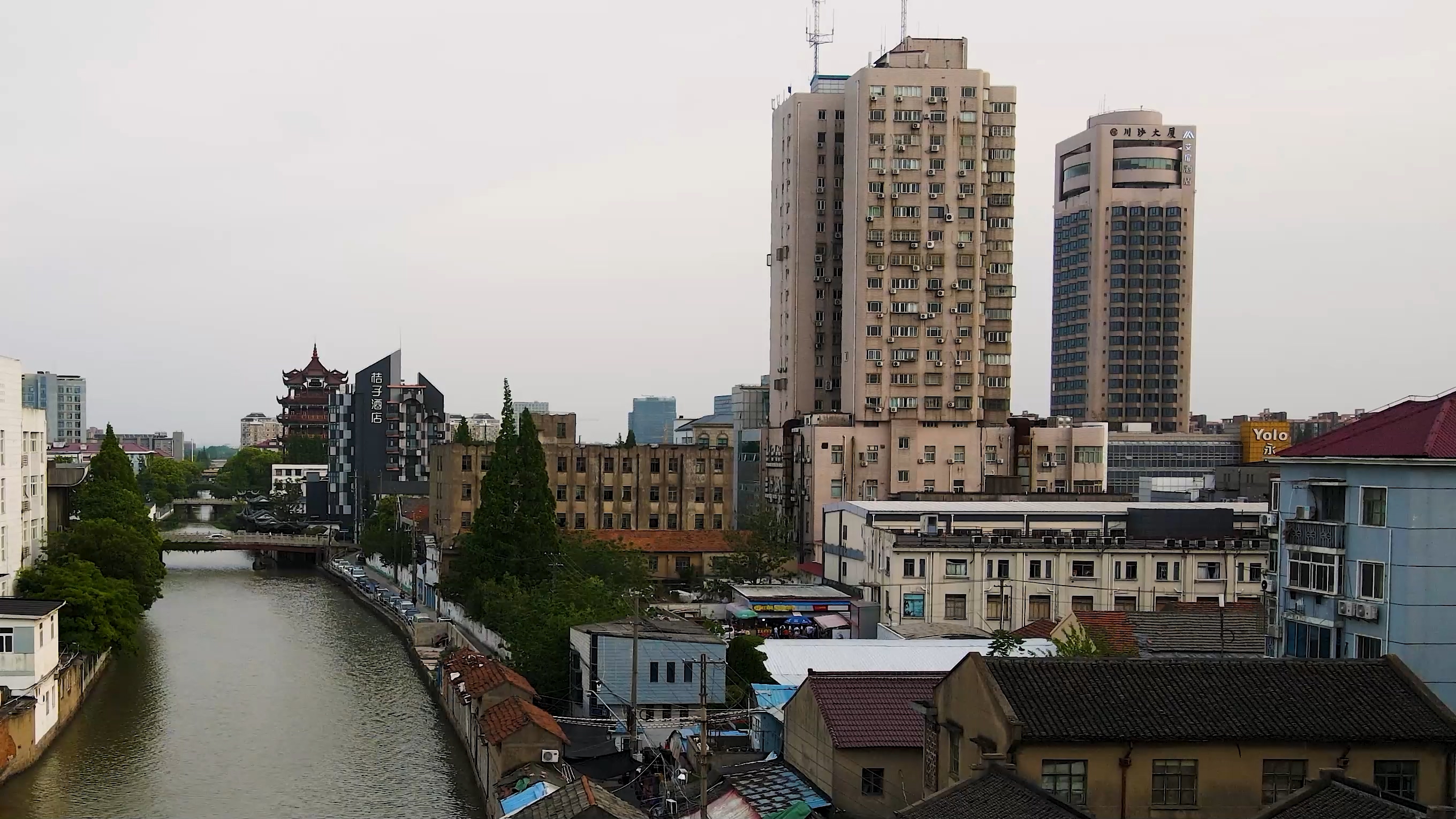 上海迪士尼北京环球客流对比,为什么上海迪士尼比北京环球成功