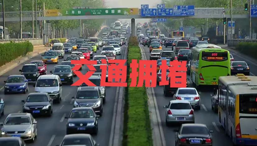 新能源车换电瓶赔钱车主后悔,新能源电车换电池怎么收费的