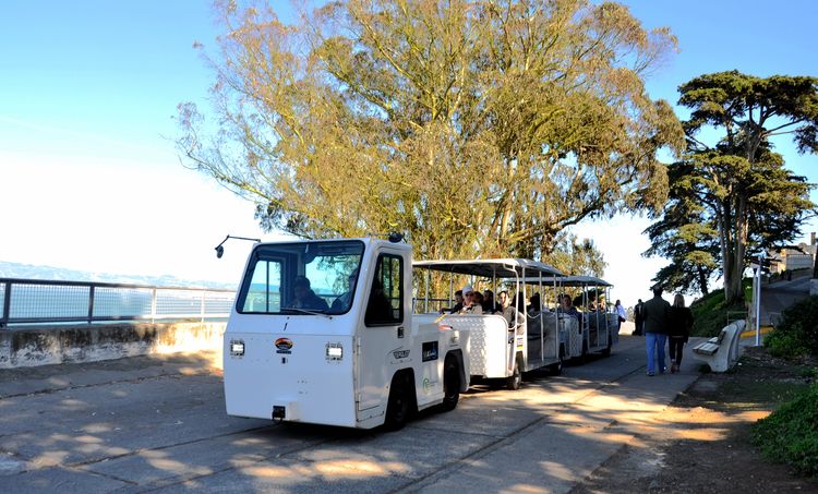 回味旧金山探访成功者的庄园,一种窗口令艾尔卡彭等囚犯备受折磨