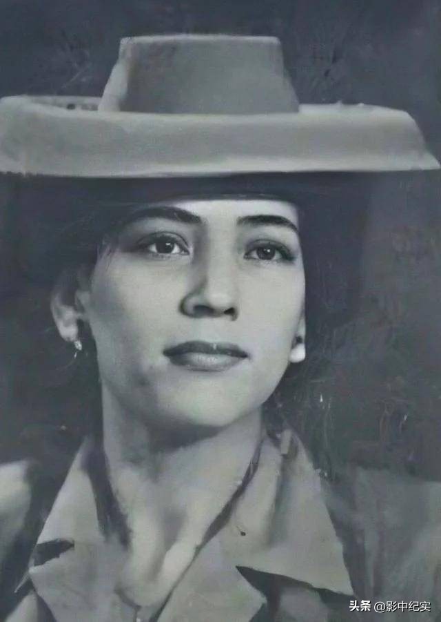 赌王何鸿燊用的是金丝楠木棺材吗,赌王何鸿燊棺材是什么木头做的