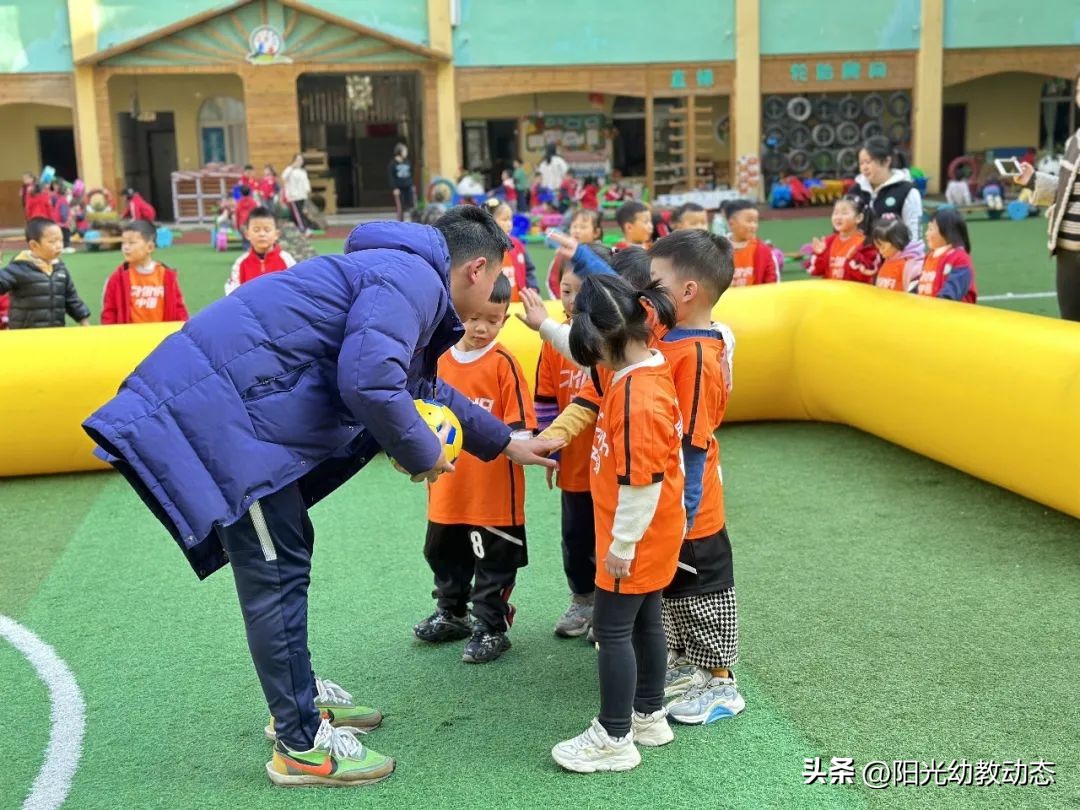 幼儿足球联赛快乐大比拼,岳池县小学足球比赛