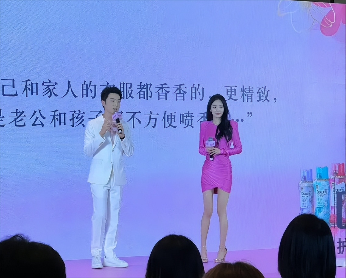 衣不蔽体,全身涂白,满口假牙闪瞎眼…娱圈的病态审美,该管管了