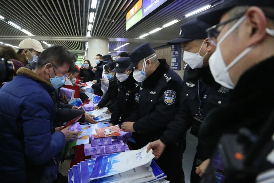 公安心向党护航新征程广东,公安心向党护航新征程图文