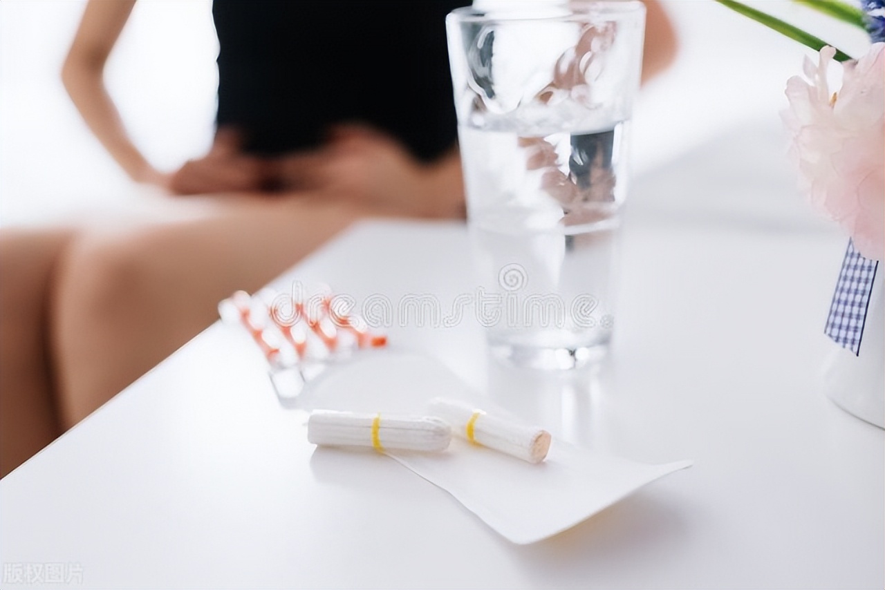 外阴老是干是怎么回事,阴道每天都有什么症状