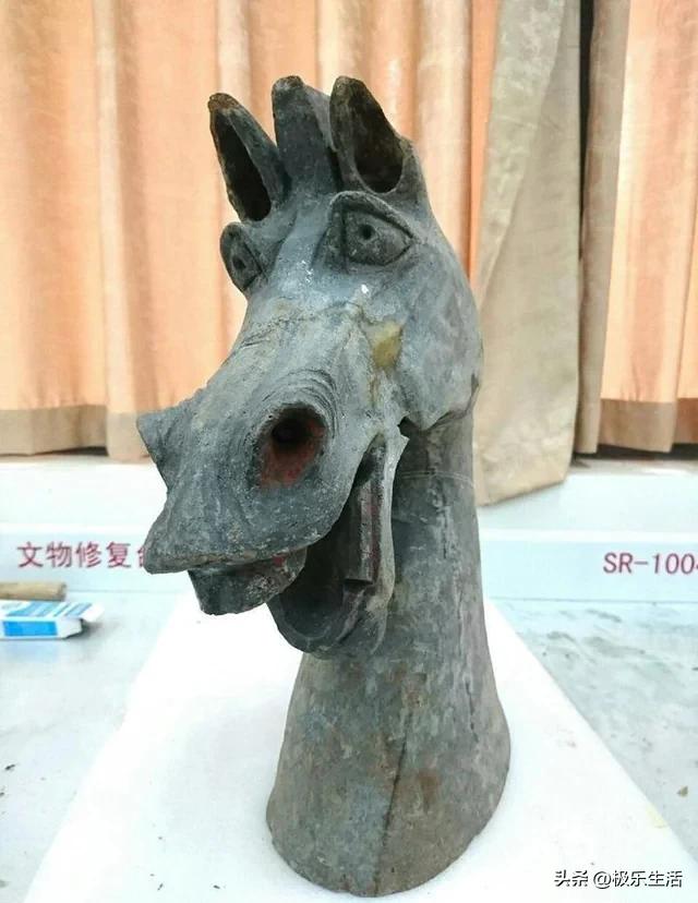 孰真孰假，40个看上去像现代仿制品的*物文**