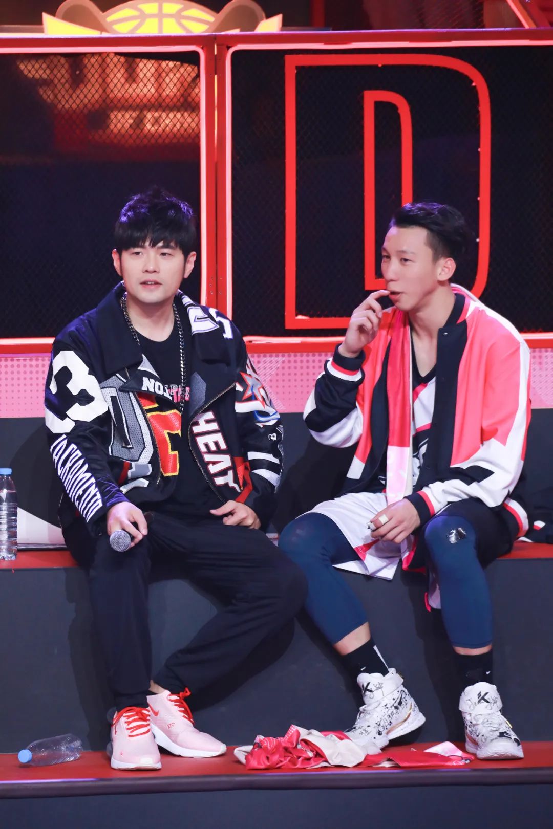 一记隔扣火上热搜！从街头草根到职业选手，“佛山林书豪”的故事太燃了|YOU趣青年荟