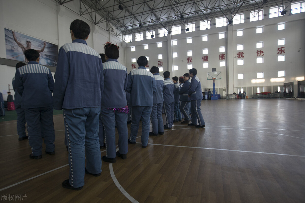 狱警这种职业一般能干多久,狱警职业有哪些