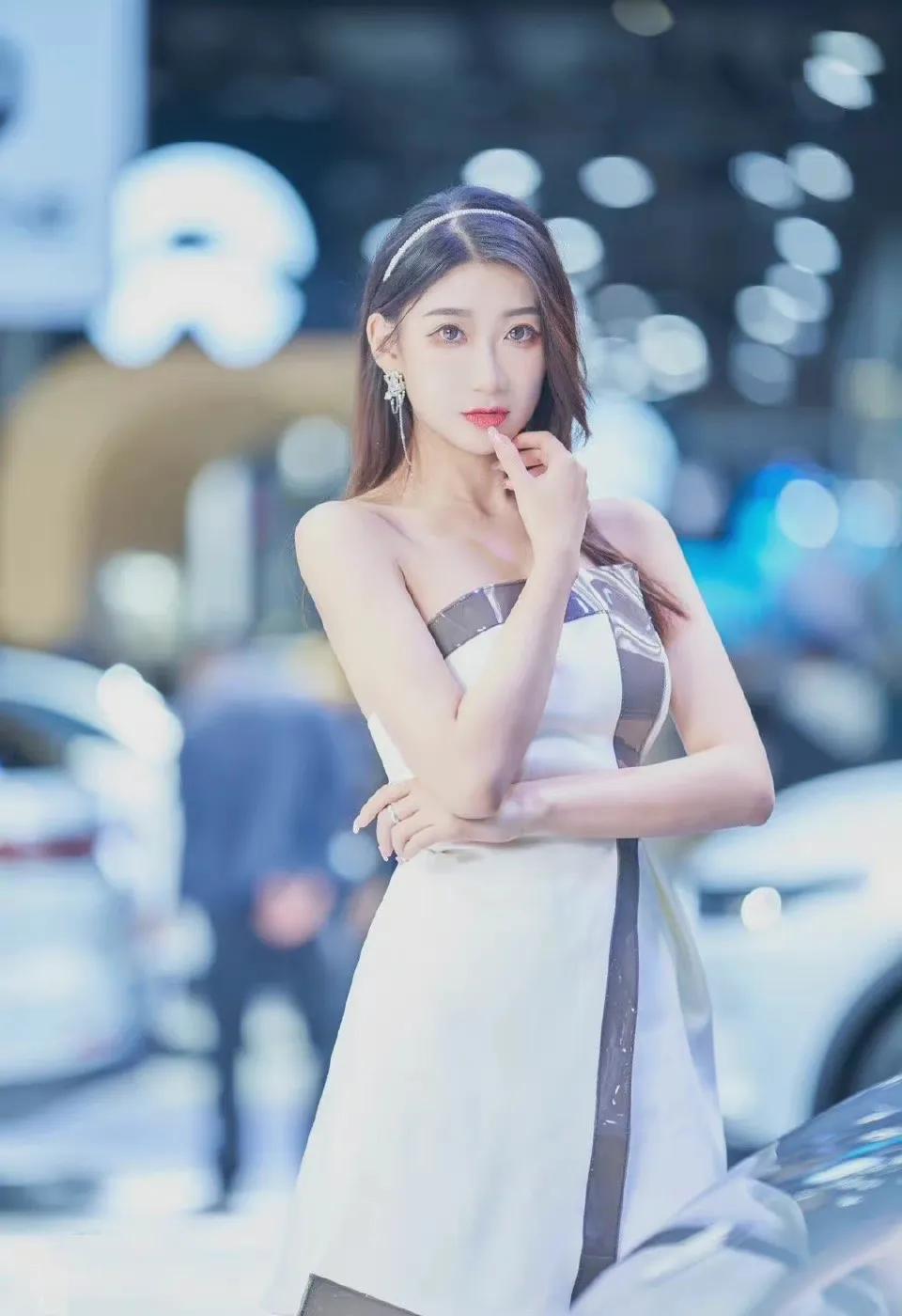 最有亲和力的车模,有亲和力车模